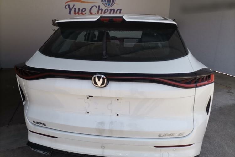Used CHANGAN UNI-Z New Energy 2025 Smart New Blue Whale 125km Battleship Edition Rear