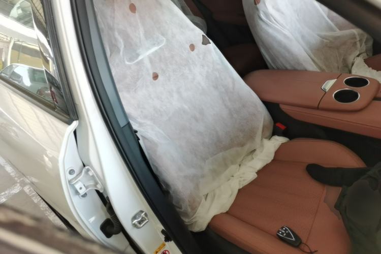 Used CHANGAN UNI-Z New Energy 2025 Model, Smart New Blue Whale 125km Battleship+ Version Right Front Seat