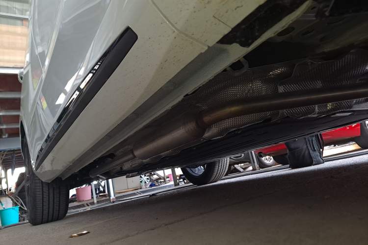 Used CHANGAN UNI-Z New Energy 2025 Model, Smart New Blue Whale 125km Battleship+ Version Right Side Sill