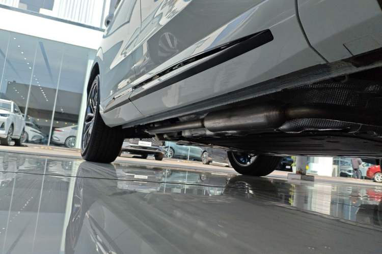 Used CHANGAN UNI-Z New Energy 2025 Model, Smart New Blue Whale 125km Ultra-Strong Version Right Side Sill