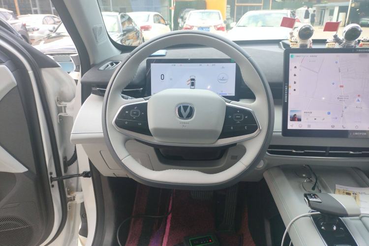 Used CHANGAN UNI-Z New Energy 2025 Smart New Blue Whale 125km Battleship Edition Steering Wheel