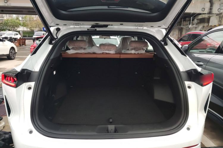 Used CHANGAN UNI-Z New Energy 2025 Model, Smart New Blue Whale 125km Battleship+ Version Trunk