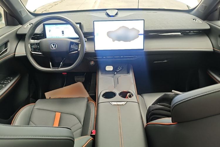 Used CHANGAN UNI-Z New Energy 2026 Model Smart New Blue Whale 130km Excellence Edition Center Console