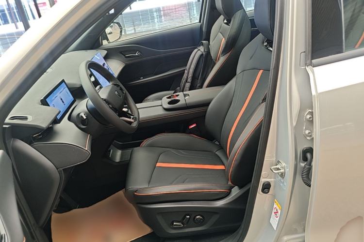 Used CHANGAN UNI-Z New Energy 2026 Model Smart New Blue Whale 130km Excellence Edition Left Front Seat