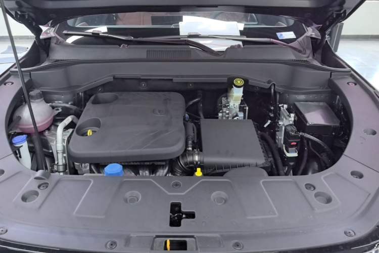 Used CHANGAN UNI-Z New Energy 2026 Model Smart New Blue Whale 130km Excellence Edition Engine Bay