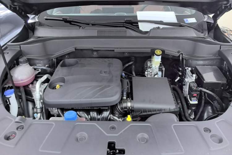 Used CHANGAN UNI-Z New Energy 2026 Model Smart New Blue Whale 130km Excellence Edition Engine Bay