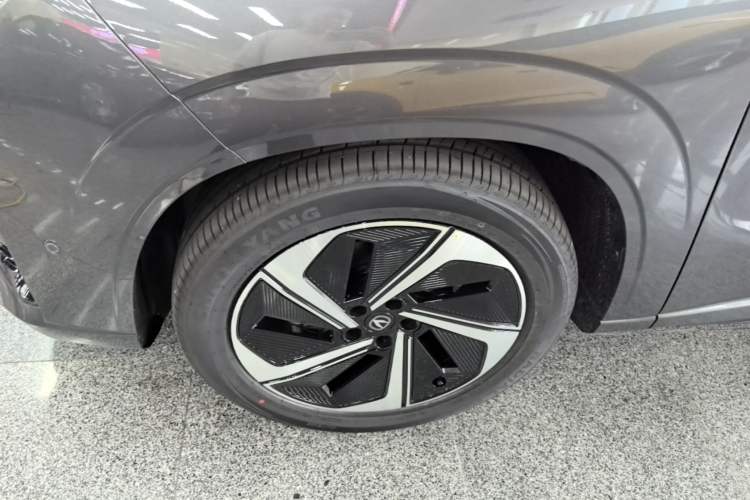 Used CHANGAN UNI-Z New Energy 2026 Model Smart New Blue Whale 130km Excellence Edition Exterior 4