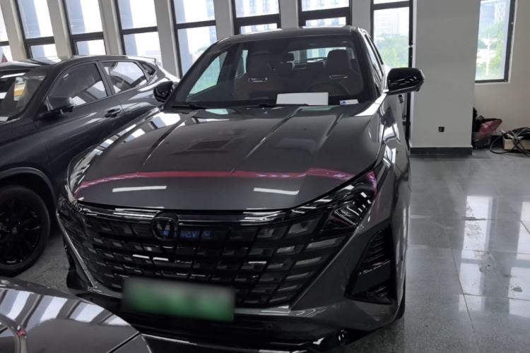 Used CHANGAN UNI-Z New Energy 2026 Model Smart New Blue Whale 130km Excellence Edition Front