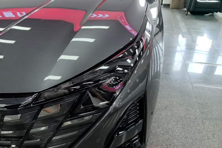 Used CHANGAN UNI-Z New Energy 2026 Model Smart New Blue Whale 130km Excellence Edition Left Front Headlight