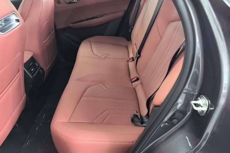 Used CHANGAN UNI-Z New Energy 2026 Model Smart New Blue Whale 130km Excellence Edition Left Rear Seat