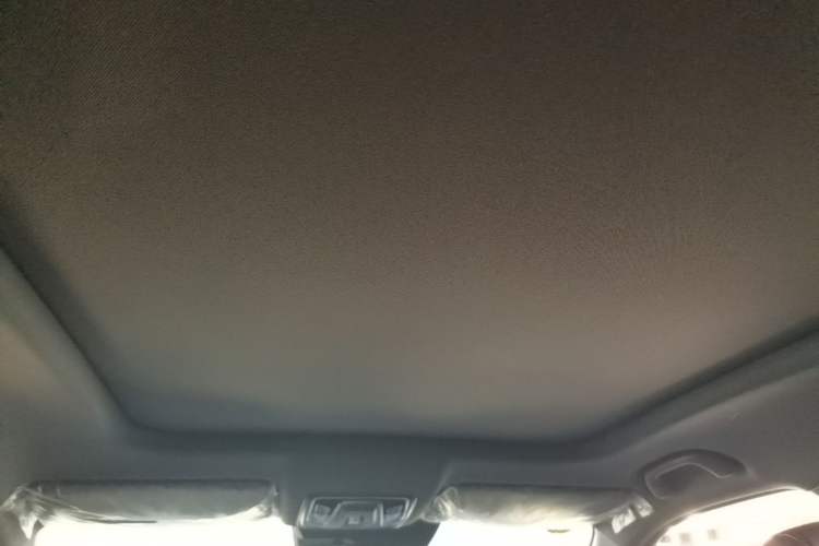 Used CHANGAN UNI-Z New Energy 2026 Model Smart New Blue Whale 130km Excellence Edition Headliner