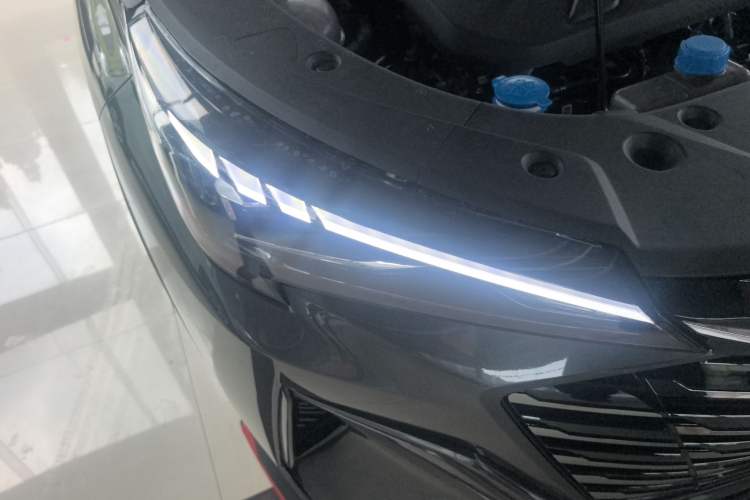 Used CHANGAN X5 PLUS 2026 Model, Second Generation, 1.5T Transcendence PRO Right Front Headlight