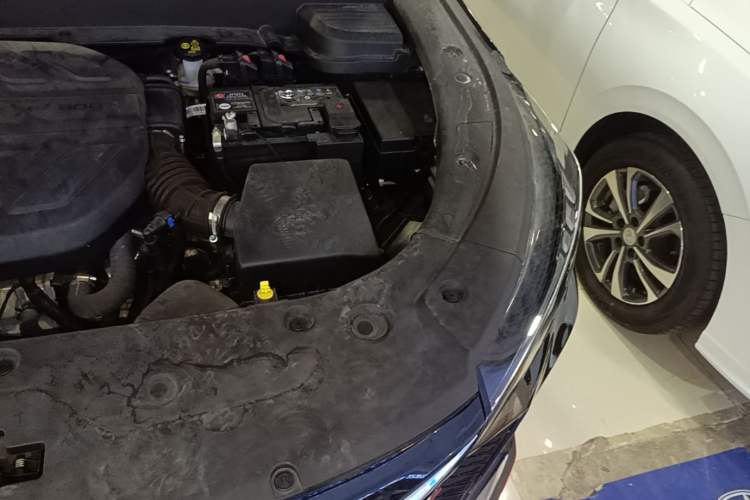 Used CHANGAN X5 PLUS 2024 1.5T DCT ZhiZun Version Engine Bay Left