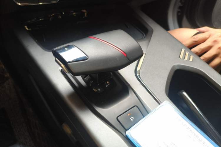 Used CHANGAN X5 PLUS 2024 1.5T DCT Excellence Edition Gear Lever