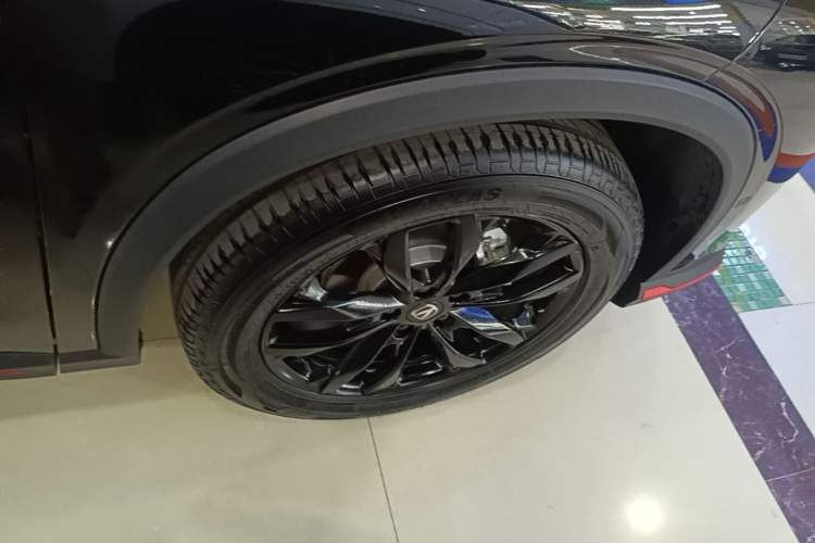 Used CHANGAN X5 PLUS 2024 1.5T DCT ZhiZun Version Right Front Wheel Hub