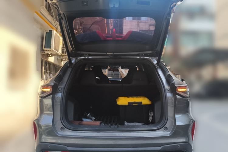 Used CHANGAN X5 PLUS 2024 1.5T DCT Excellence Edition Trunk