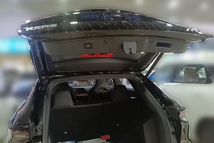 Used CHANGAN X5 PLUS 2024 1.5T DCT ZhiZun Version Trunk