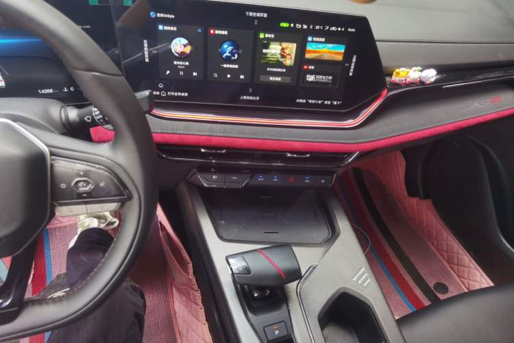 Used CHANGAN X5 PLUS 2024 1.5T DCT Excellence Edition Audio And AC Panel