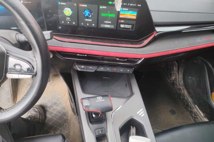 Used CHANGAN X5 PLUS 2024 1.5T DCT Excellence Edition Audio And AC Panel