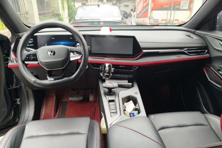 Used CHANGAN X5 PLUS 2024 1.5T DCT Excellence Edition Center Console