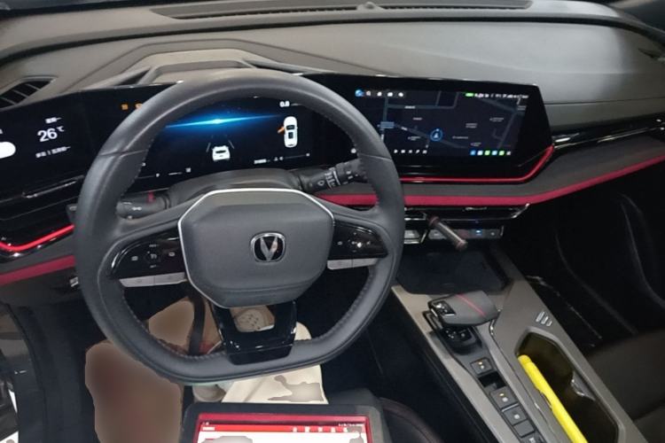 Used CHANGAN X5 PLUS 2024 1.5T DCT Excellence Edition Center Console