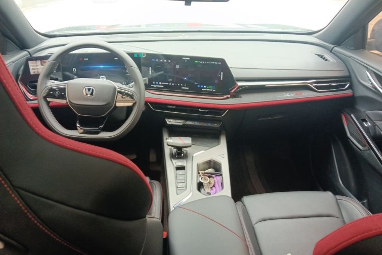 Used CHANGAN X5 PLUS 2024 1.5T DCT Excellence Edition Center Console