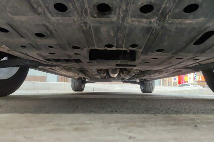 Used CHANGAN X5 PLUS 2024 1.5T DCT Smart Leading Version Chassis Front