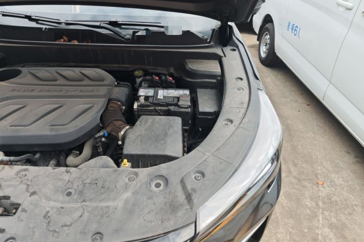 Used CHANGAN X5 PLUS 2024 1.5T DCT ZhiZun Version Engine Bay Left
