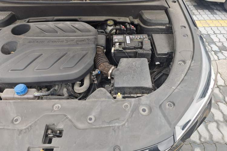 Used CHANGAN X5 PLUS 2024 1.5T DCT Enjoyment Version Engine Bay Left
