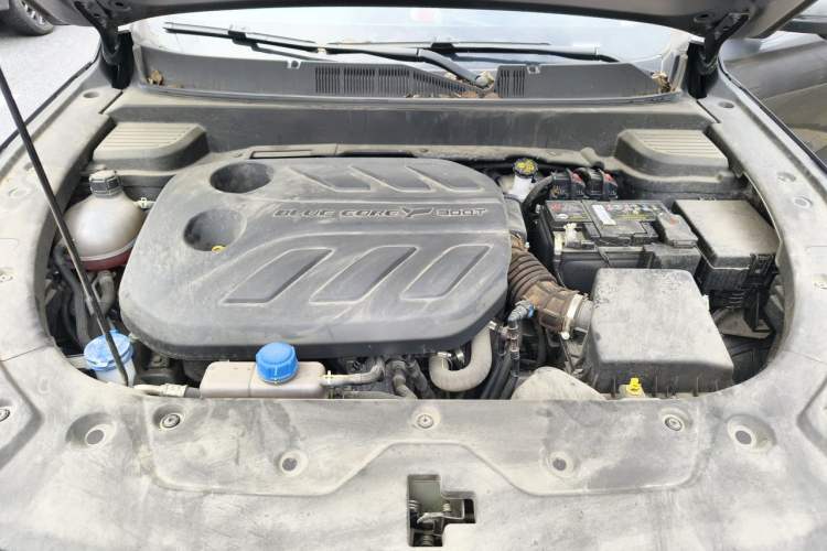 Used CHANGAN X5 PLUS 2024 1.5T DCT Excellence Edition Engine Bay