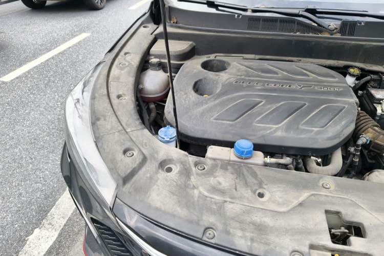 Used CHANGAN X5 PLUS 2024 1.5T DCT Excellence Edition Engine Bay Right