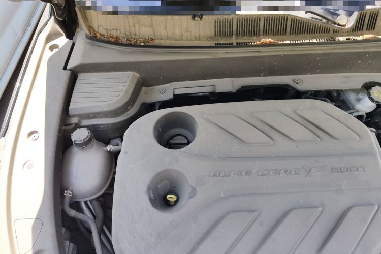 Used CHANGAN X5 PLUS 2024 1.5T DCT Pioneer Edition Engine Bay Right