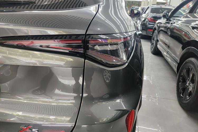 Used CHANGAN X5 PLUS 2024 1.5T DCT ZhiZun Version Exterior 6