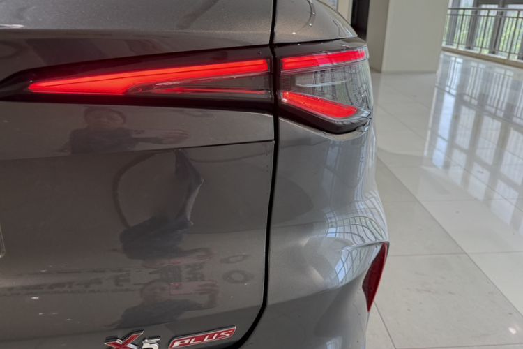 Used CHANGAN X5 PLUS 2024 1.5T DCT Excellence Edition Exterior 9