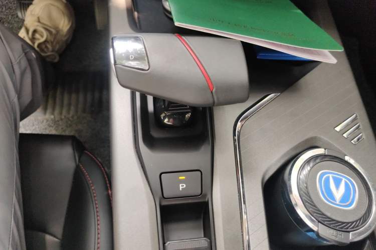 Used CHANGAN X5 PLUS 2024 1.5T DCT Pioneer Edition Gear Lever