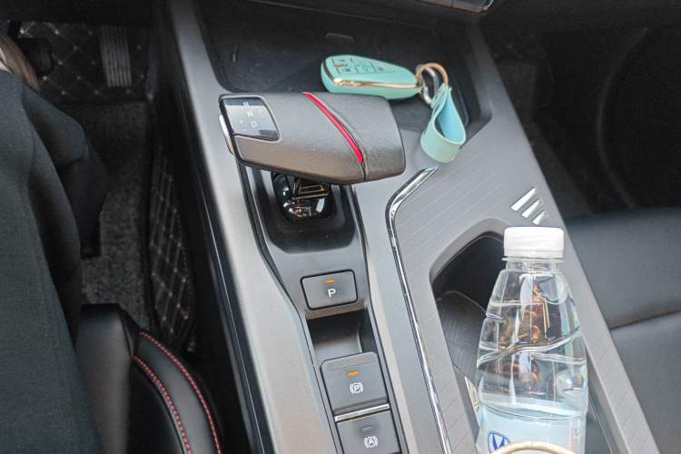 Used CHANGAN X5 PLUS 2024 1.5T DCT ZhiZun Version Gear Lever