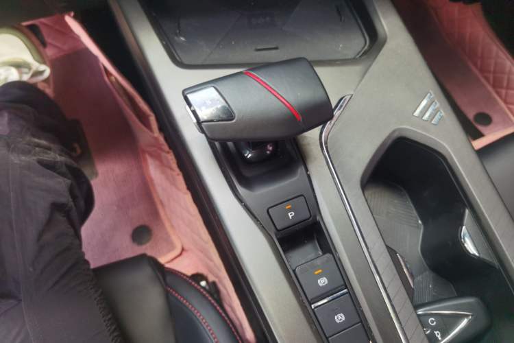 Used CHANGAN X5 PLUS 2024 1.5T DCT Excellence Edition Gear Lever