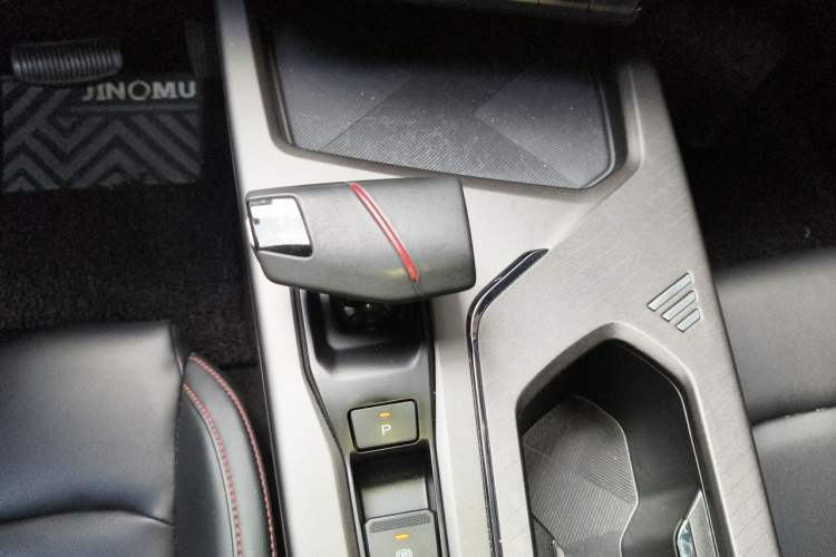 Used CHANGAN X5 PLUS 2024 1.5T DCT Pioneer Edition Gear Lever