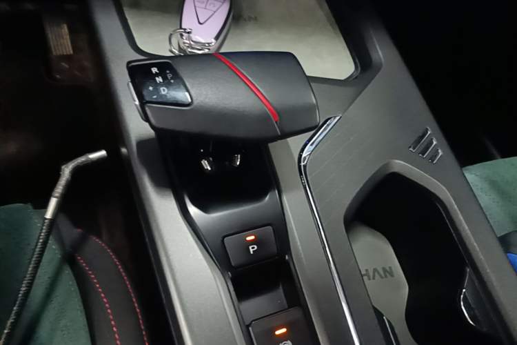 Used CHANGAN X5 PLUS 2024 1.5T DCT Enjoyment Version Gear Lever