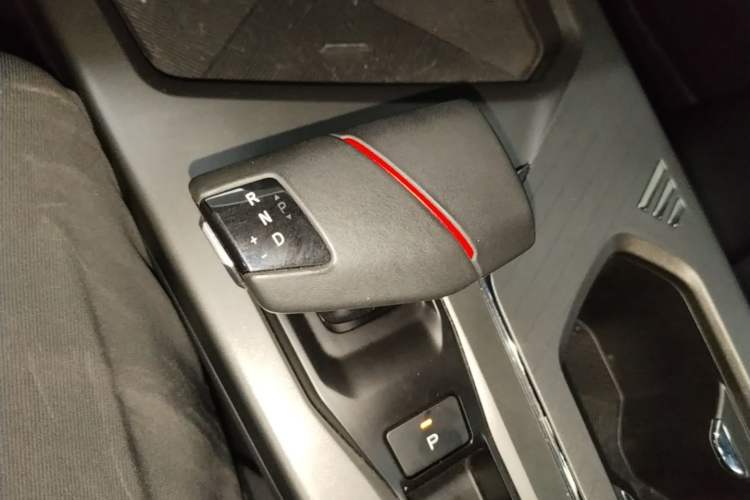Used CHANGAN X5 PLUS 2024 1.5T DCT Excellence Edition Gear Lever