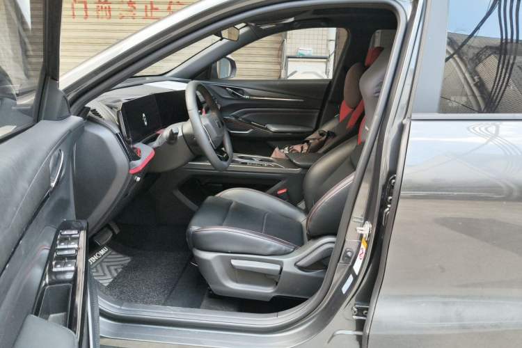 Used CHANGAN X5 PLUS 2024 1.5T DCT Pioneer Edition Left Front Seat