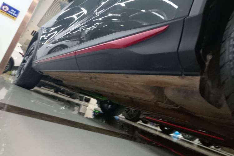 Used CHANGAN X5 PLUS 2024 1.5T DCT Excellence Edition Left Side Sill