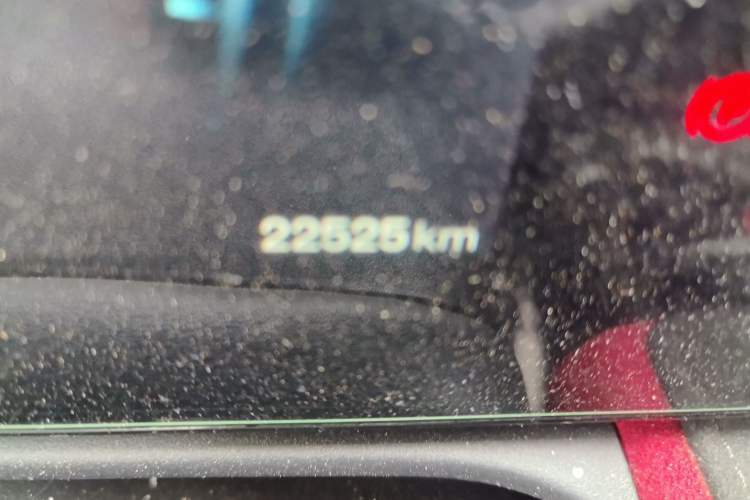 Used CHANGAN X5 PLUS 2024 1.5T DCT Pioneer Edition Odometer Close Up