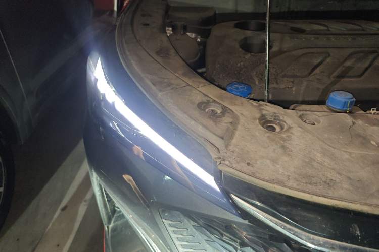 Used CHANGAN X5 PLUS 2024 1.5T DCT Excellence Edition Right Front Headlight