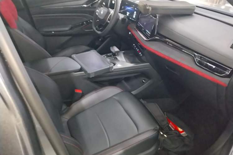 Used CHANGAN X5 PLUS 2024 1.5T DCT Excellence Edition Right Front Seat