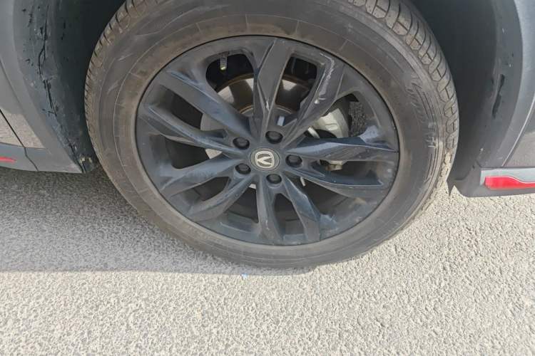 Used CHANGAN X5 PLUS 2024 1.5T DCT Pioneer Edition Right Front Wheel Hub
