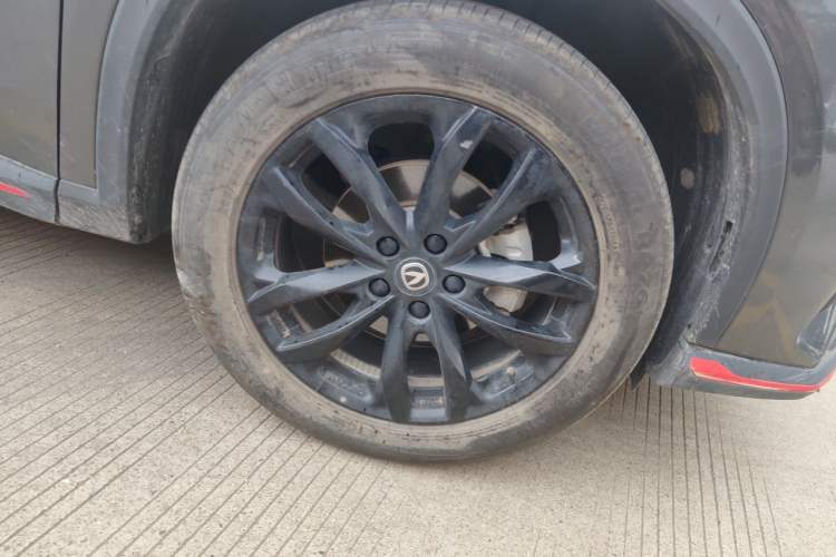 Used CHANGAN X5 PLUS 2024 1.5T DCT Excellence Edition Right Front Wheel Hub