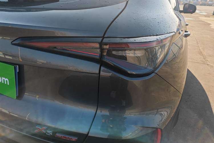 Used CHANGAN X5 PLUS 2024 1.5T DCT ZhiZun Version Right Rear Taillight