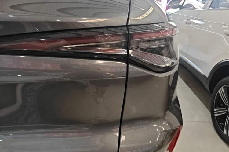 Used CHANGAN X5 PLUS 2024 1.5T DCT Pioneer Edition Right Rear Taillight