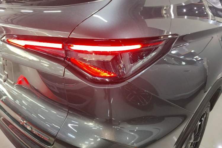 Used CHANGAN X5 PLUS 2024 1.5T DCT Excellence Edition Right Rear Taillight